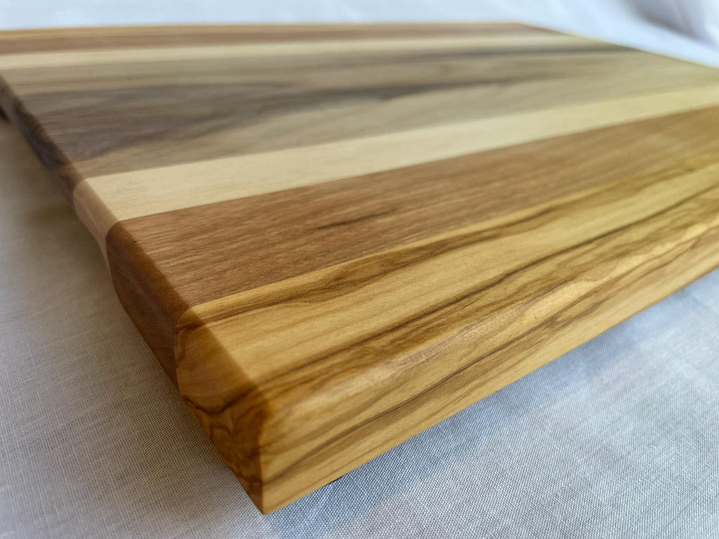 Handmade Wooden Cutting Board, 4 Hardwoods: Walnut, Olive, Cherry, Ash | Large 41.8 × 30.5 cm | The Classic 2