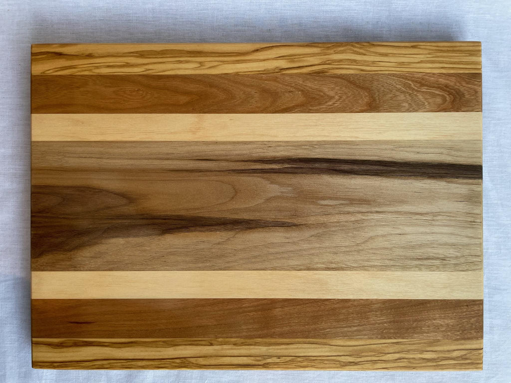 Handmade Wooden Cutting Board, 4 Hardwoods: Walnut, Olive, Cherry, Ash | Large 41.8 × 30.5 cm | The Classic 2